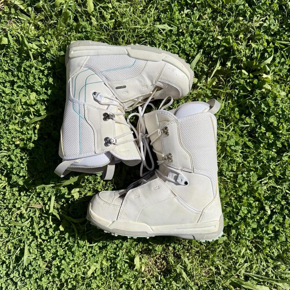 SALOMON LINEA SNOWBOARD BOOTS WOMEN SIZE 6